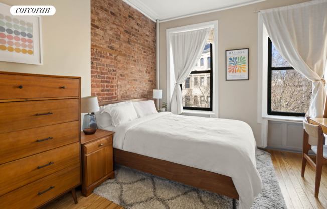 32 BERKELEY PL