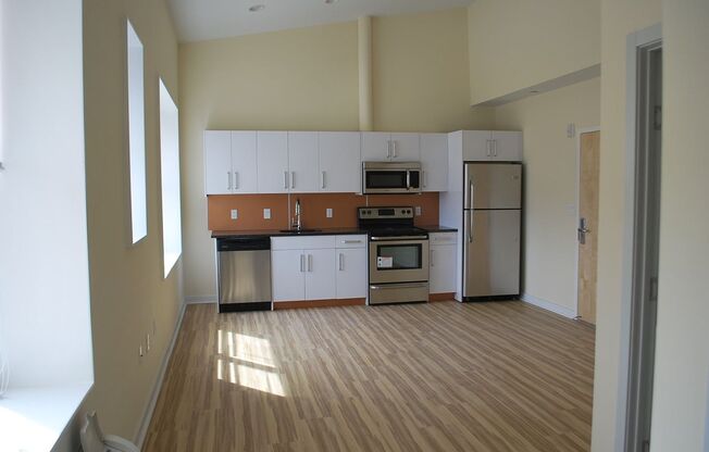 1 bed, 1 bath, 500 sqft, $1,575, Unit 418