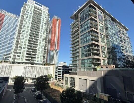 1 bed, 1 bath, 1,040 sqft, $3,000, Unit 418