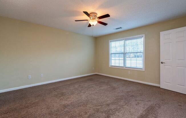 Spacious 4-Bedroom Home in Westside Athens – Available Now!