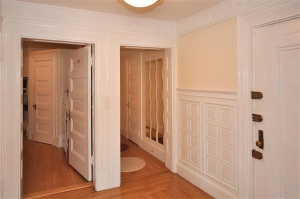 3 beds, 2 baths, 1,048 sqft, $6,000, Unit 44