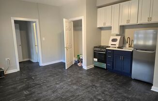 Studio, 1 bath, 250 sqft, $1,100, Unit 202