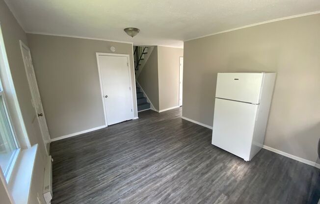 3 beds, 1 bath, $1,350