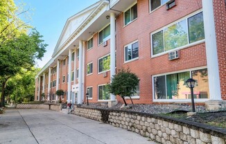 Colfax Manor