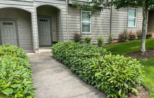 RENT SPECIAL: $500 Off First Full Month's Rent With One Year Lease!~ Madras 1951