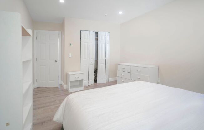 2 beds, 1 bath, 1,050 sqft, $2,750, Unit 75-4