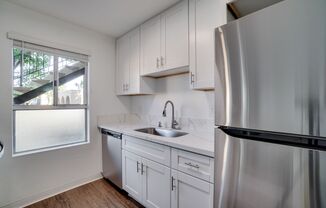 2 beds, 2 baths, 840 sqft, $2,595, Unit 08-18