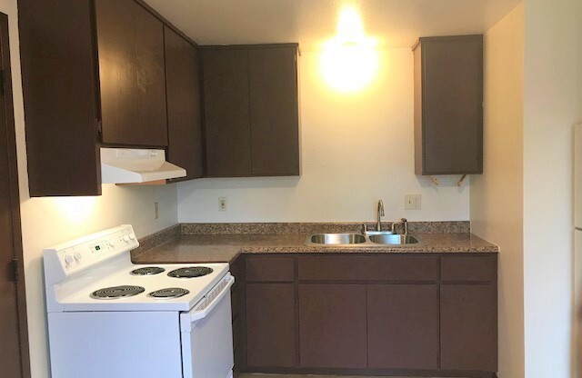 2 beds, 1 bath, $1,675