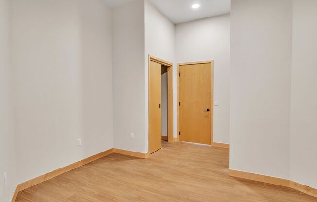 2 beds, 1.5 baths, 1,011 sqft, $2,150, Unit 412