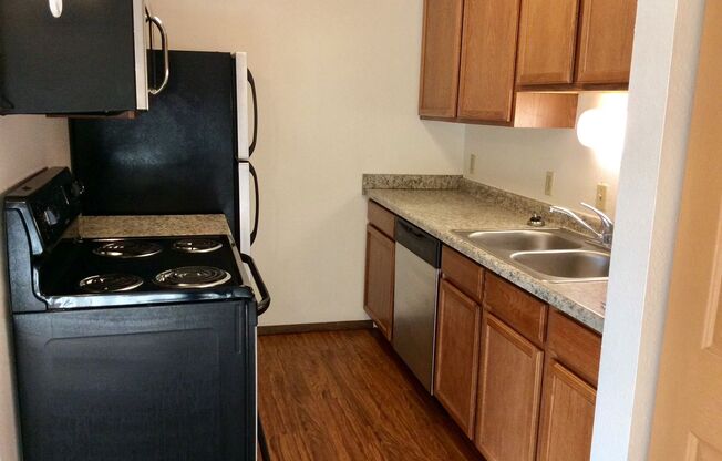 2 beds, 1 bath, 950 sqft, $950, Unit 8