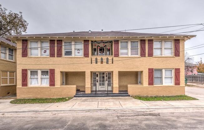 1501 W Myrtle
