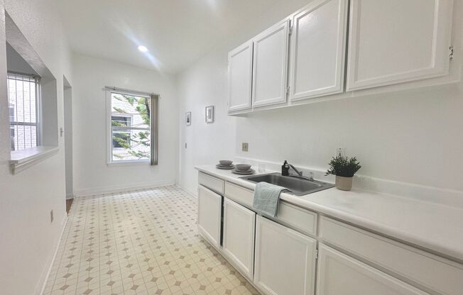 1200 S. Hoover Street