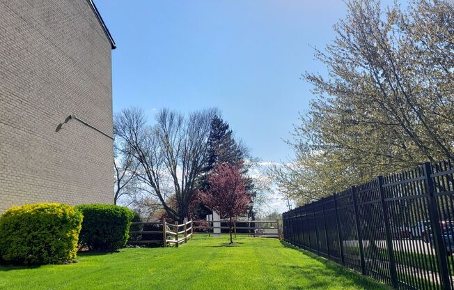 2 beds, 1.5 baths, 1,050 sqft, $1,900, Unit 3351 #302