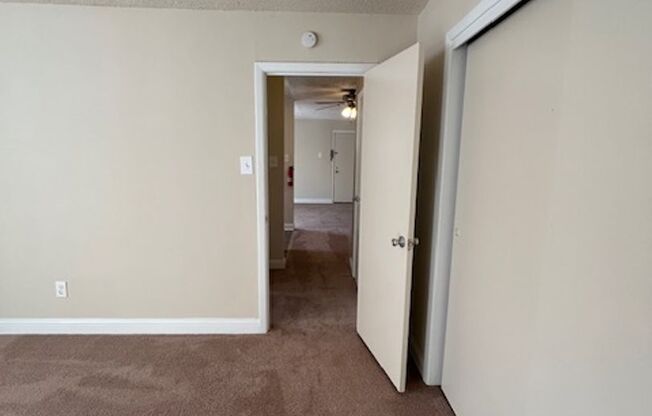 1 bed, 1 bath, 550 sqft, $1,185, Unit G04