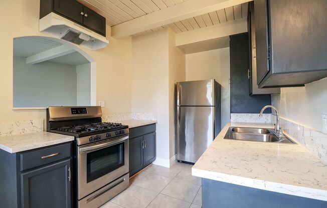 1 bed, 1 bath, 567 sqft, $1,925, Unit 15