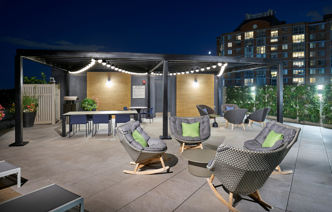 Newly Renovated Sun Deck With Fire Pit