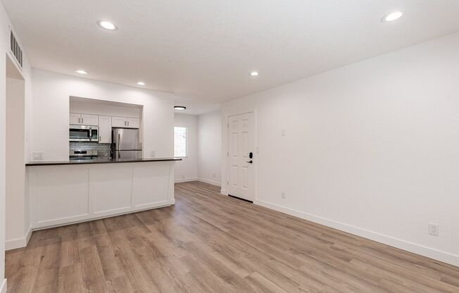 2 beds, 1 bath, $1,600, Unit 1