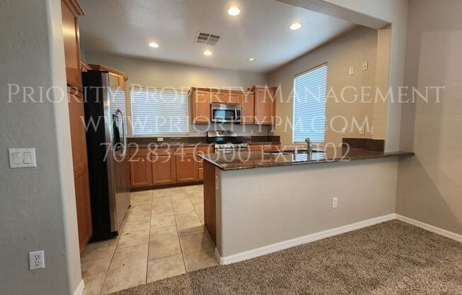 GORGEOUS Pulte Townhome! 4 Bedroom (Dual Primary Bedroom) + Den! 2000+ SQ FT!