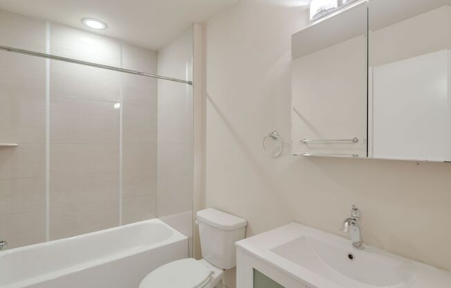 1 bed, 1 bath, 518 sqft, $1,725, Unit 202