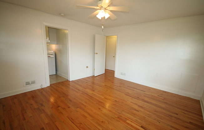 Renovated Duplex Unit / Carport / W&D / Near Duke West Campus