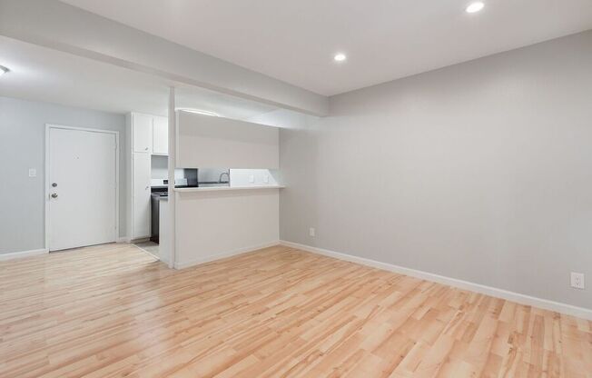 450 Alcatraz Avenue Unit 10