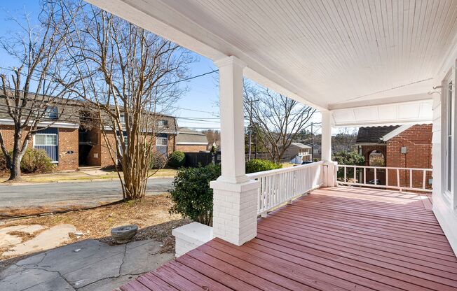 Newly remolded 3 BR with Hardwood Floors