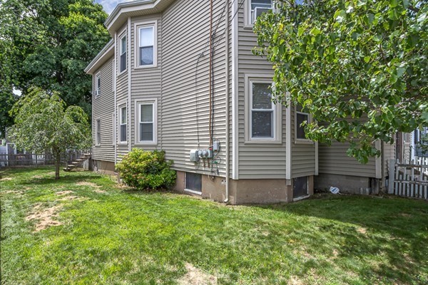71 LAWRENCE ST