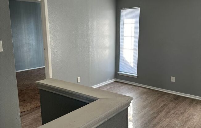 1 bed, 1 bath, 470 sqft, $745, Unit 911