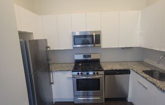 065 - 439 MERCER STREET REALTY LLC