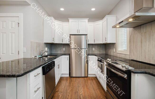 2 beds, 1 bath, 1,036 sqft, $1,675, Unit 5