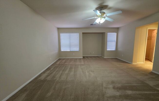 4 beds, 3 baths, $2,600