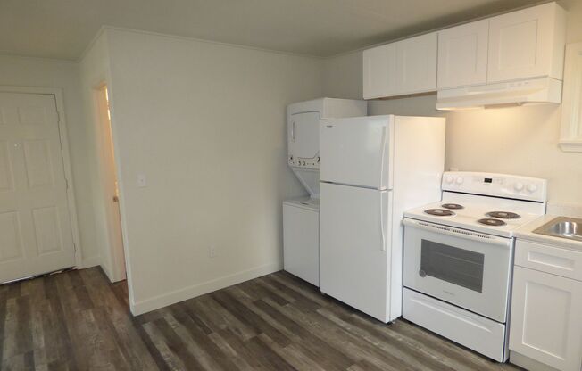2083-2085 University St SE Salem, OR 97302