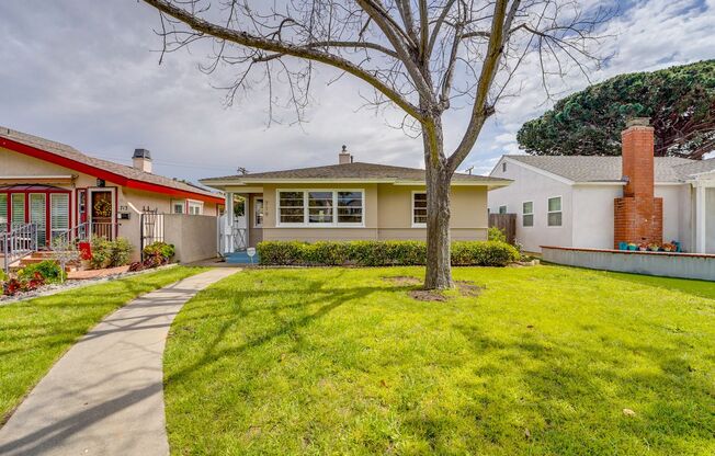 Cute-as-a-Button Coronado "Palmer" Home in a Fabulous School-Side Location – Coronado Village