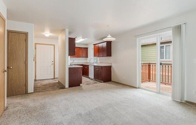 3 beds, 2 baths, 1,018 sqft, $1,995, Unit 10