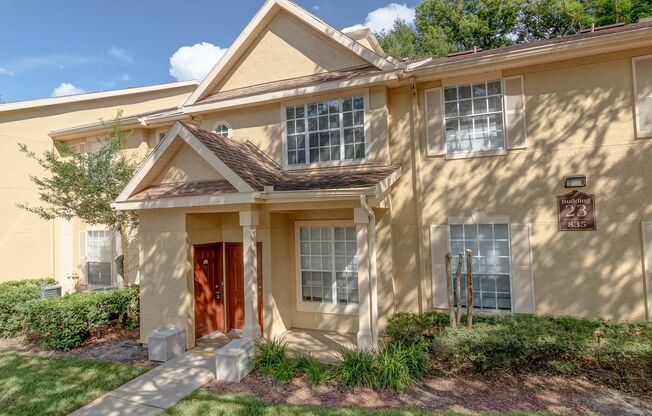 MOVE IN BY MAY 15th and GET 2 WEEKS OFF YOUR FIRST MONTH'S RENT!!! Beautiful 2Bed/2Bath Condo for rent at Crescent Place in Altamonte Springs!