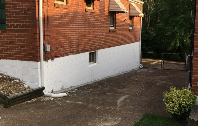 $1095.00 / 2br - 2 Bedroom Home in Jennings