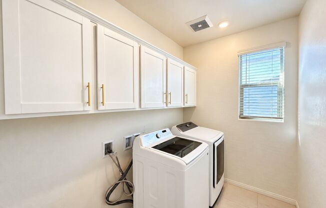 4 beds, 3 baths, $2,895