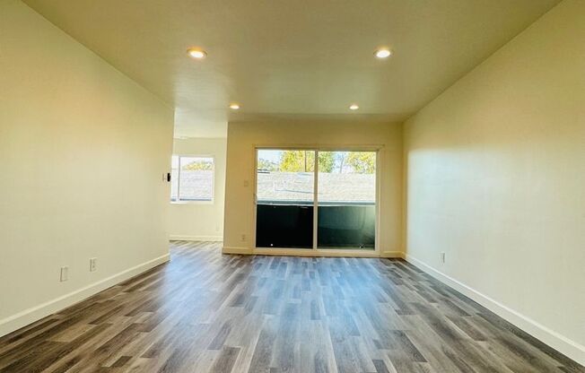 1 bed, 1 bath, 725 sqft, $2,250