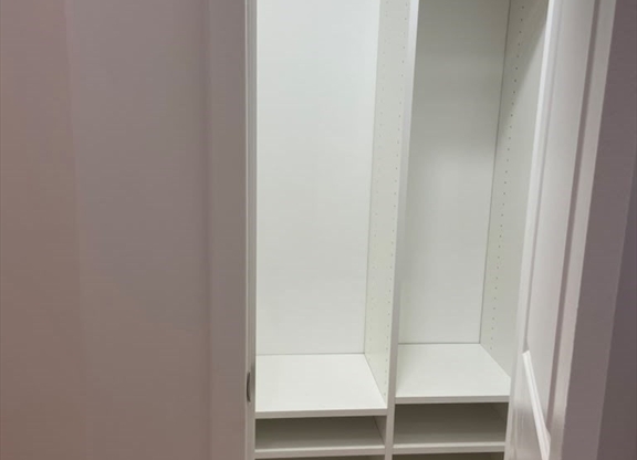 2 beds, 1 bath, $2,250, Unit 303