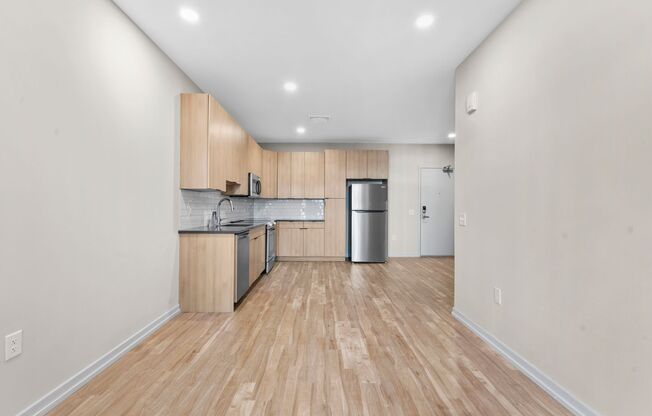 1 bed, 1 bath, 614 sqft, $2,160, Unit 322