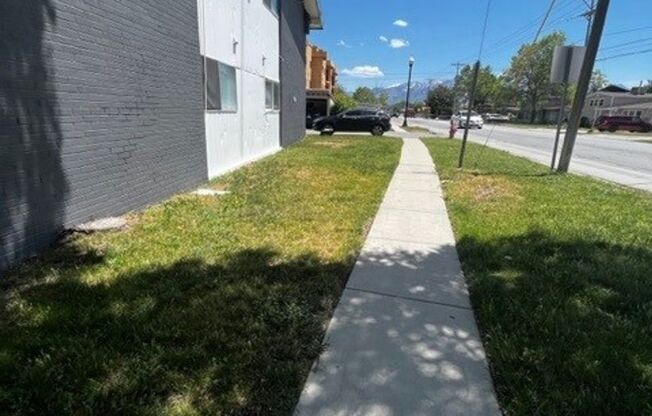 2640 W 3800 S (Valley Fair 16 Plex)