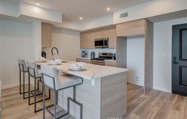 4 beds, 3 baths, 1,680 sqft, $3,995, Unit 302