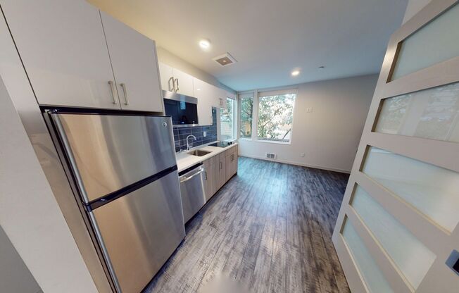 Studio, 1 bath, 244 sqft, $1,233, Unit 304