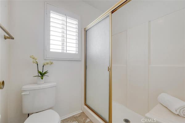 22285 1/2 ERWIN ST