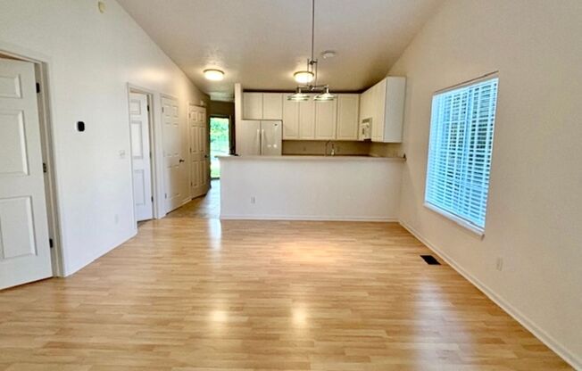 3 Bedroom Condo off 28th Street. Great Location!