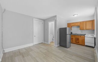 Studio, 1 bath, $895, Unit 2431O 1