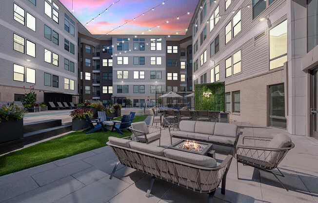 Cumberland Apartments - Vinings Lofts and Apartments - firepit