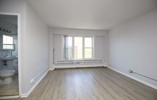 1 bed, 1 bath, $1,225, Unit 401