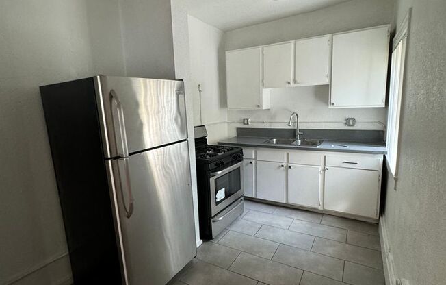 Studio, 1 bath, 250 sqft, $1,400, Unit 102