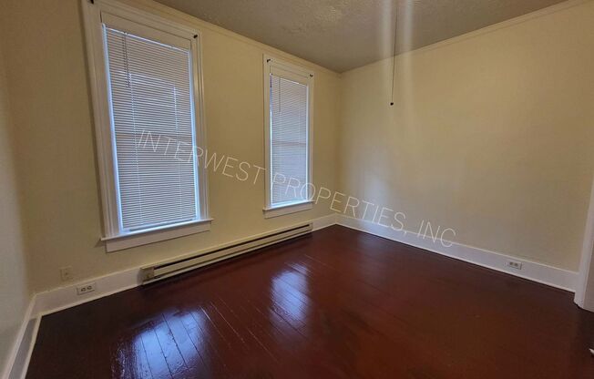 2 beds, 1 bath, 848 sqft, $1,875, Unit 001